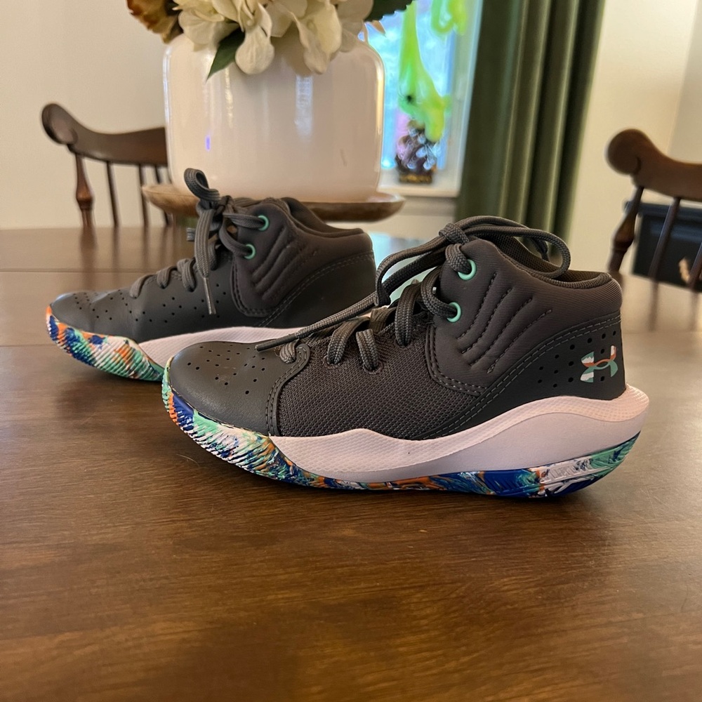 Under Armour Jet 21 basketball sneakers - size 13k